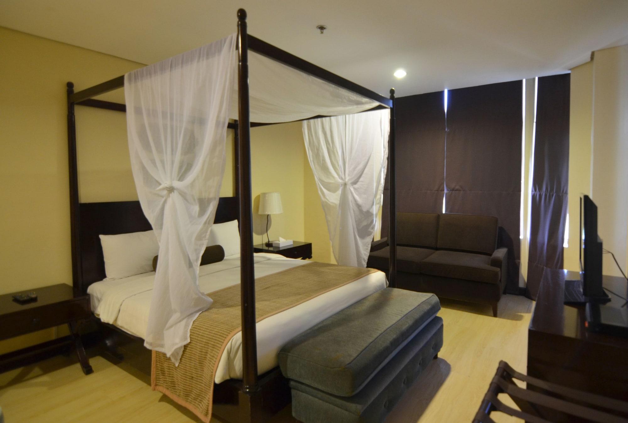 Crosswinds Resort Suites Tagaytay City Esterno foto